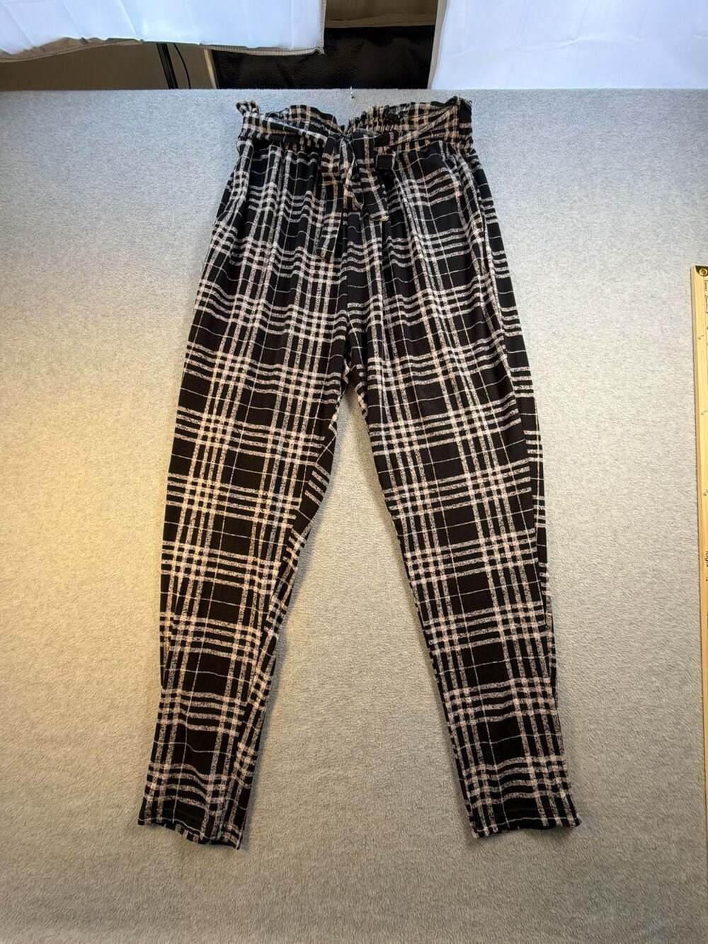 Shosh Black and White Plaid Paperbag Pants Size 10